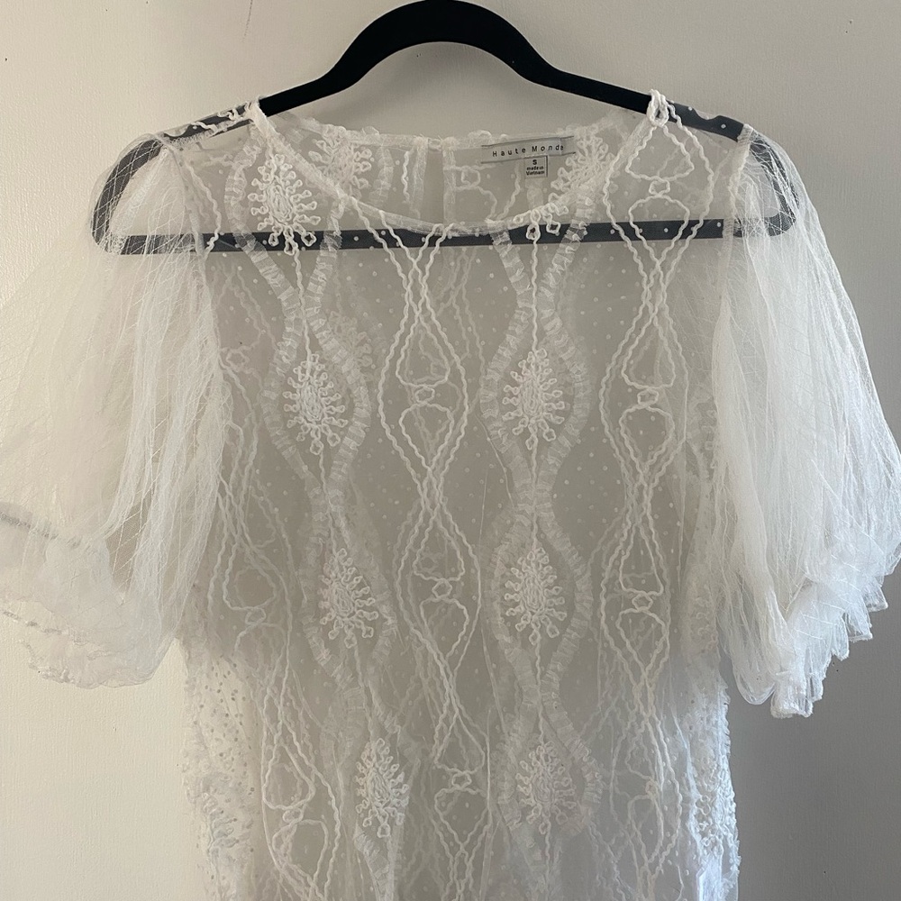 HAUTE MONDE White Lace Blouse with Sheer Sleeves